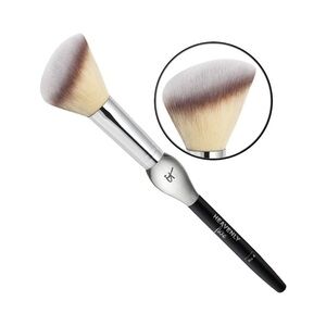 It Cosmetics HEAVENLY LUXE™ FRENCH BOUTIQUE BLUSH BRUSH #4